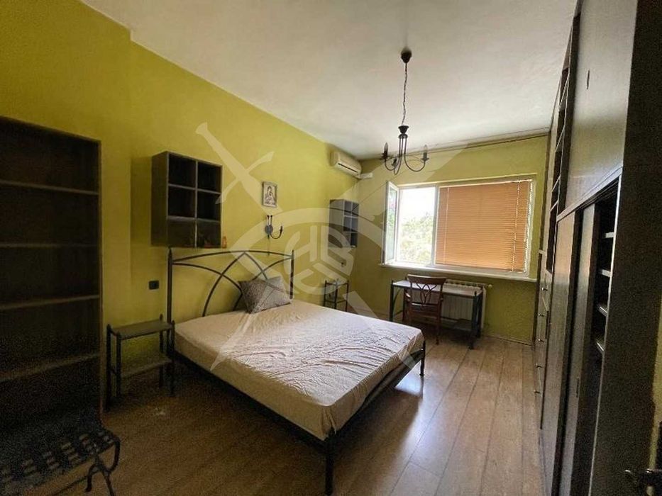 Дава се под наем Четиристаен апартамент в София, Център - 130 кв.м за 847.62 € - Снимка #4