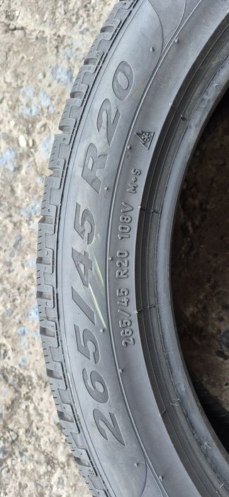 4 anvelope iarna Pirelli 265/45/20.Pretul este pe bucata.