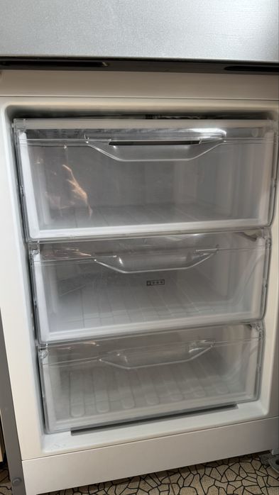 Холодильник Indesit