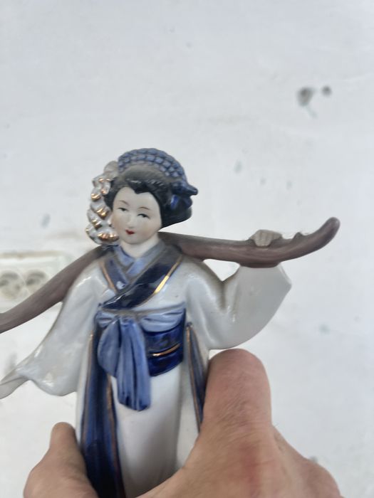 Китайски фигури от Японски порцелан