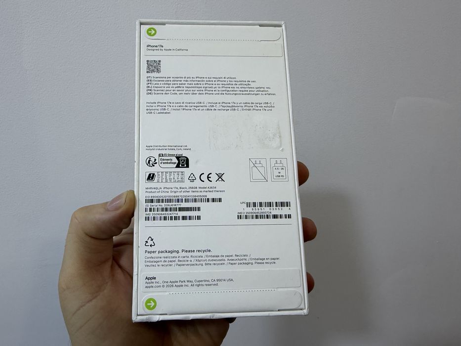 Iphone 17e, 256 gb, Black, nou la cutie