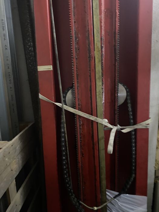 Elevator auto sau alte.