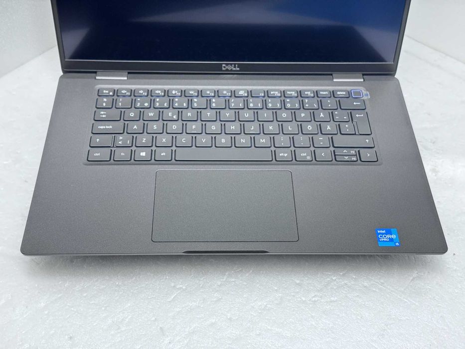 Реновиран лаптоп Dell Latitude 7520 15.6" touch i5-1145G7 16GB 510GB клас А с Гаранция