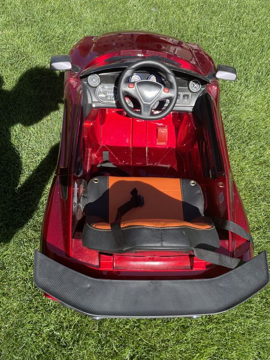 Электрическая детская машинка