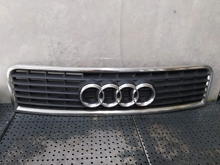 Grila centrala bara fata cu emblema audi a4 b6 8e 8e0853651f