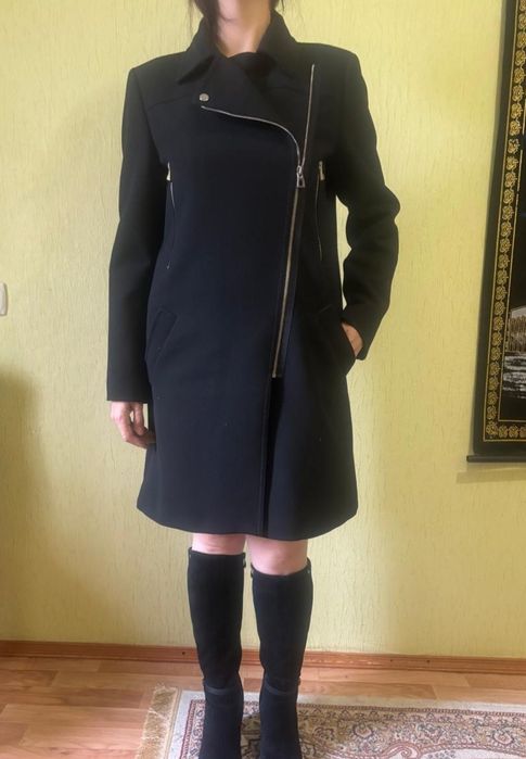 Пальто Zara чёрное, женское