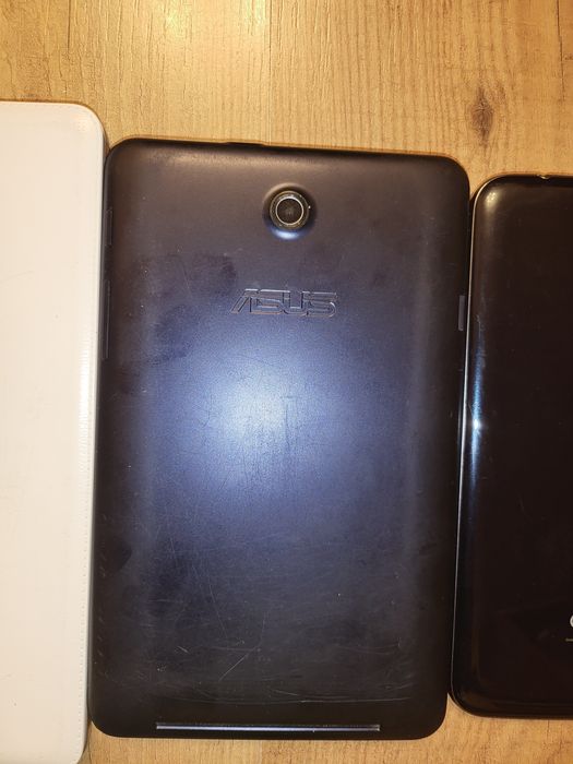 Таблети Samsung и ASUS