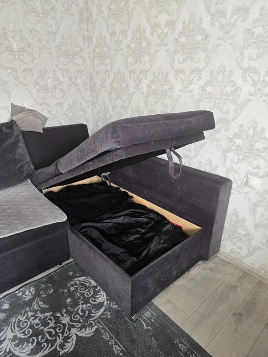 Продаем диван угловой б/у