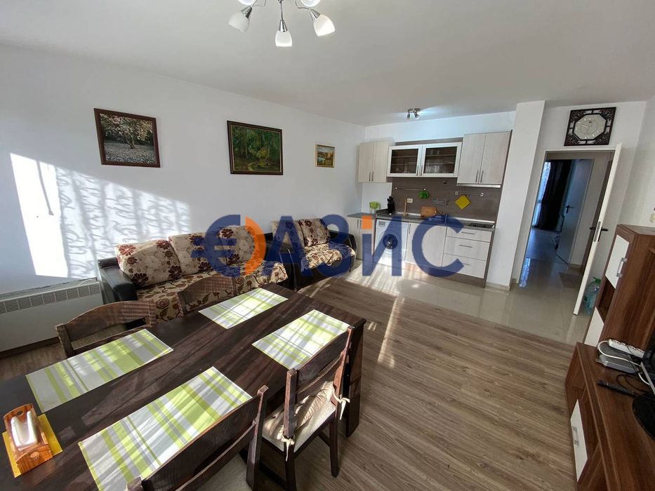 Продава се Двустаен апартамент в Свети Влас - 70 кв.м за 722 €/кв.м - Снимка #3