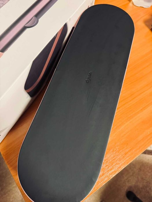 Преса за коса Dyson