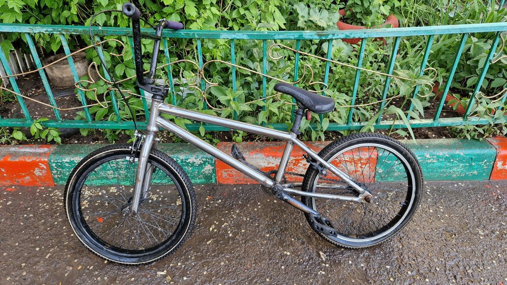 BMX велосипед в отличном состоянии