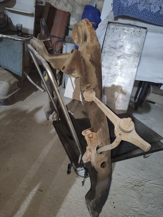 Подрамник форд Таурус виндстар