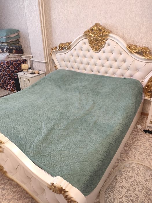 Продам спальный гарнитур