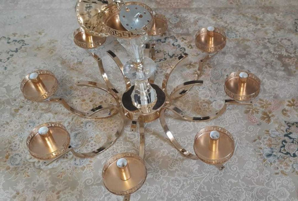 Продается люстра