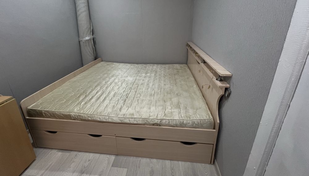 Кровать двухспальная