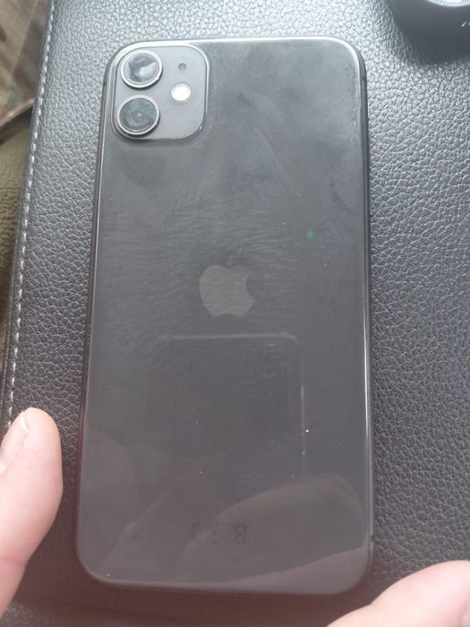 Продам айфон 11 срочно