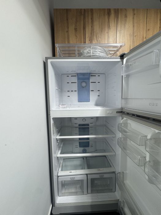 Холодильник Samsung