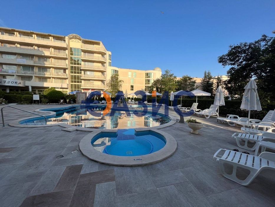 Продава се Едностаен апартамент в к.к. Слънчев бряг - 37 кв.м за 772 €/кв.м - Снимка #8