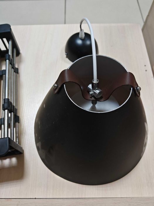 Отдам светильник и подставку