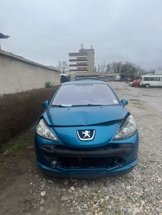 Peugeot 207 цяла! СПЕШНО !