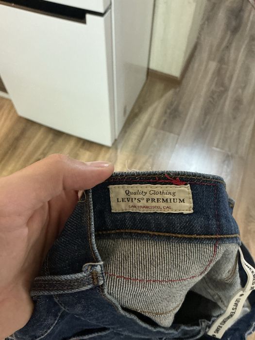 Джинсы levis  570 с крутой посадкой