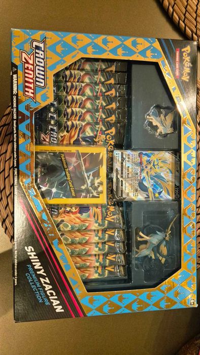 Покемон кутии Crown Zenith Premium figure collection boxes