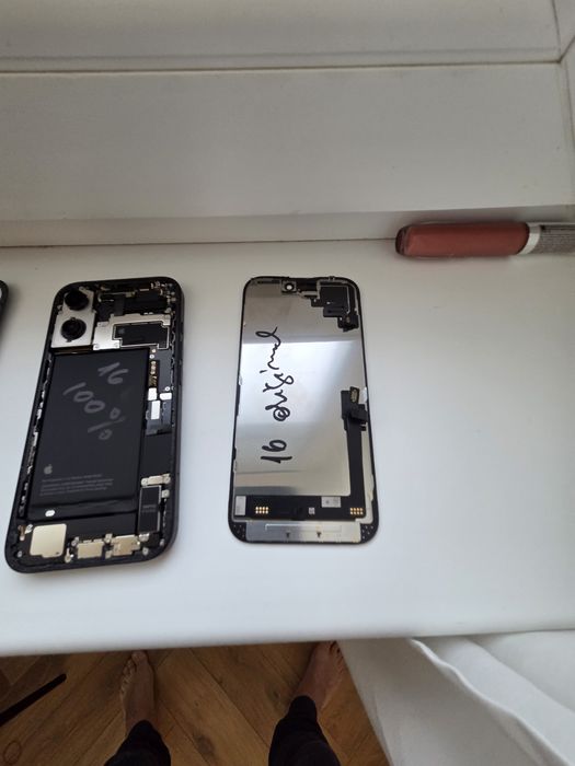 Carcasa capac Camera fata spate Iphone 16