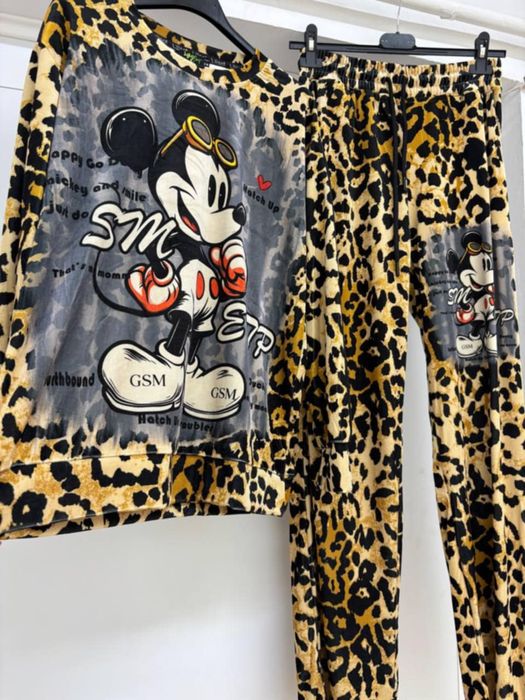 Compleu damă diferite modele