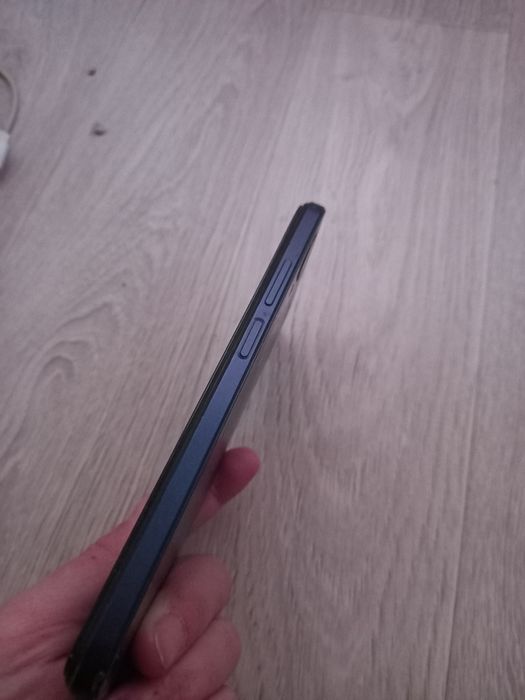 Продам телефон oppo A 17 k