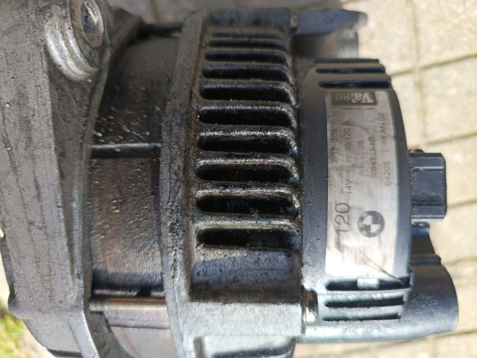 Генератор за бмв е39 2.5Д