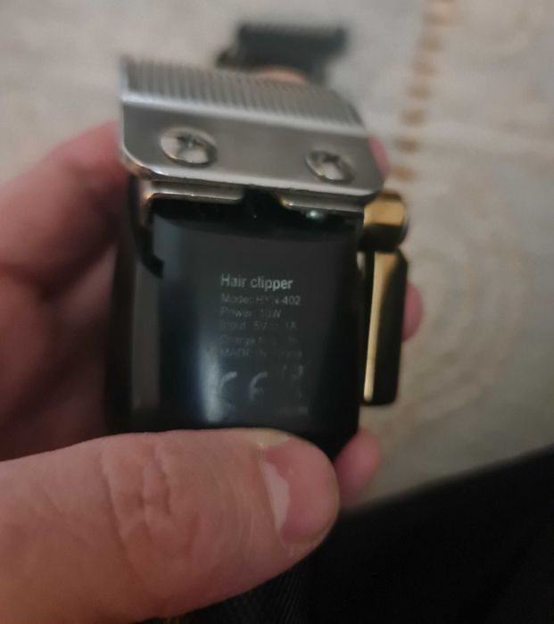 Машинка за подстригване HIENA PRO комплект + тример + приставки