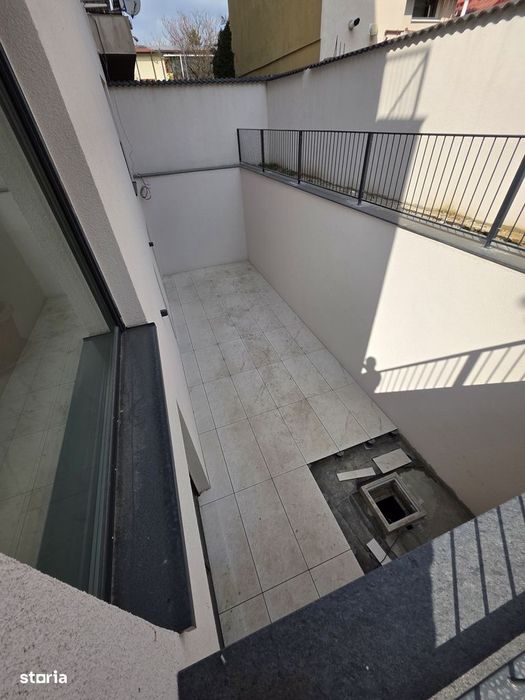 Apartament cu 5 camere de inchiriat in zona Aviatiei