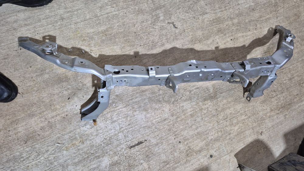 Капот для кобальт и телевизор