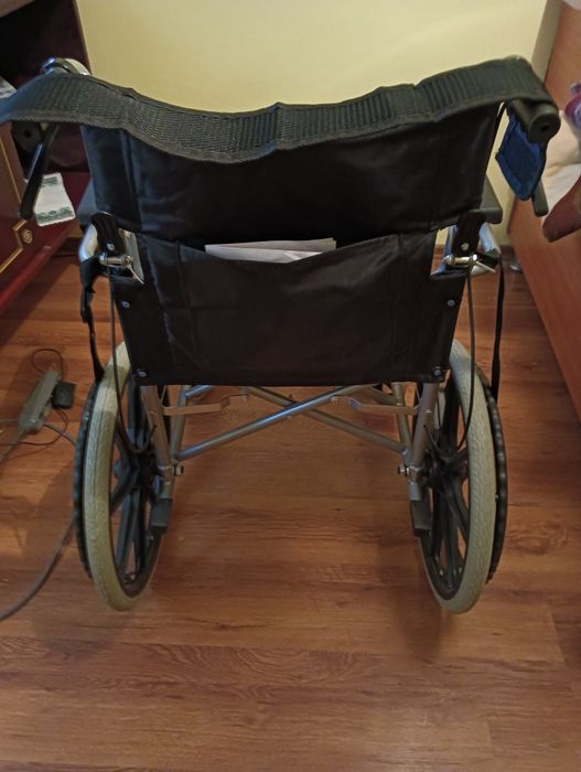 Scaun cu rotile , preț negociabil