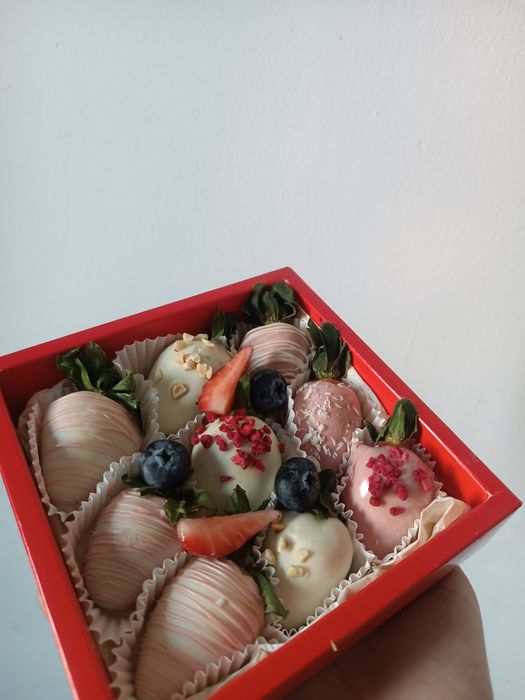 Клубника в шоколаде город Астана