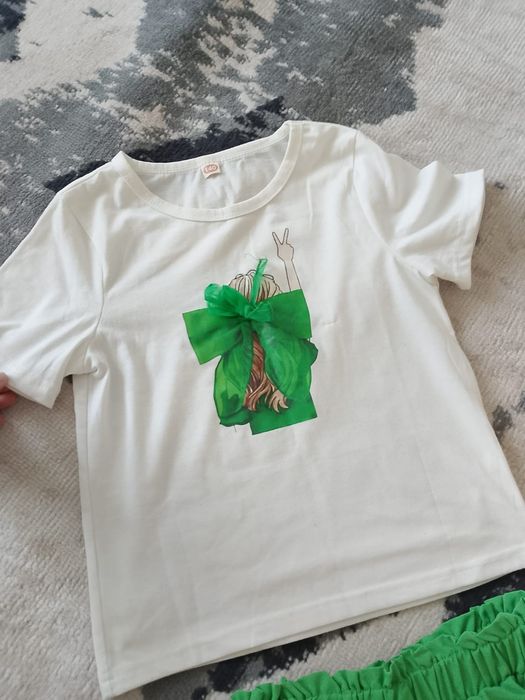 Продав костюм двойка для девочки