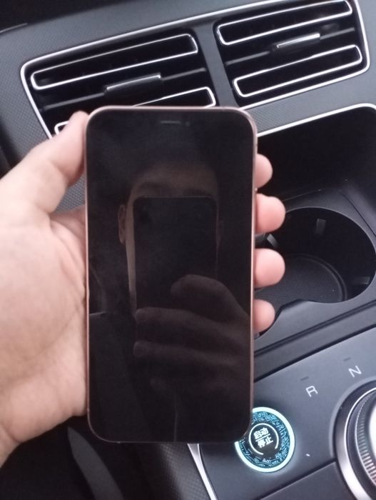 Айфон внутри ХР  128гб