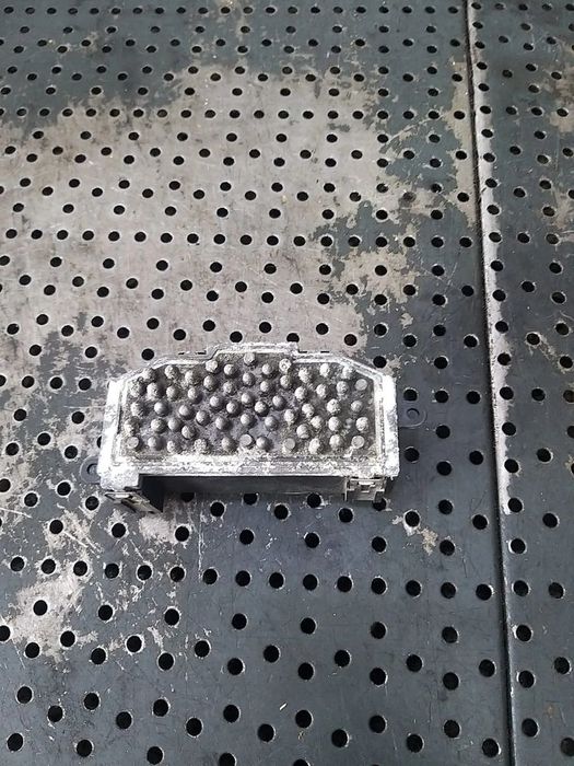 Rezistenta trepte aeroterma 3.0 tdi audi a5 8t 8k0820521