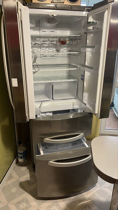 Хладилник  Хотпойнт /Hotpoint/ (Голям) Inox, Total No Frost