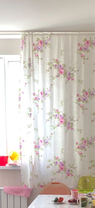 Продаются шторы, очень красивые.