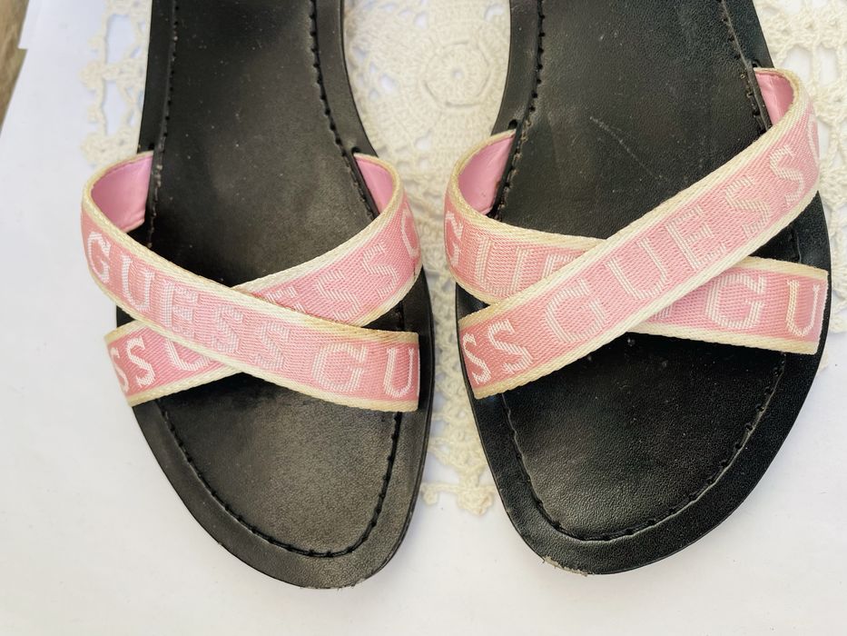 GUESS ориг. сандали от Англия