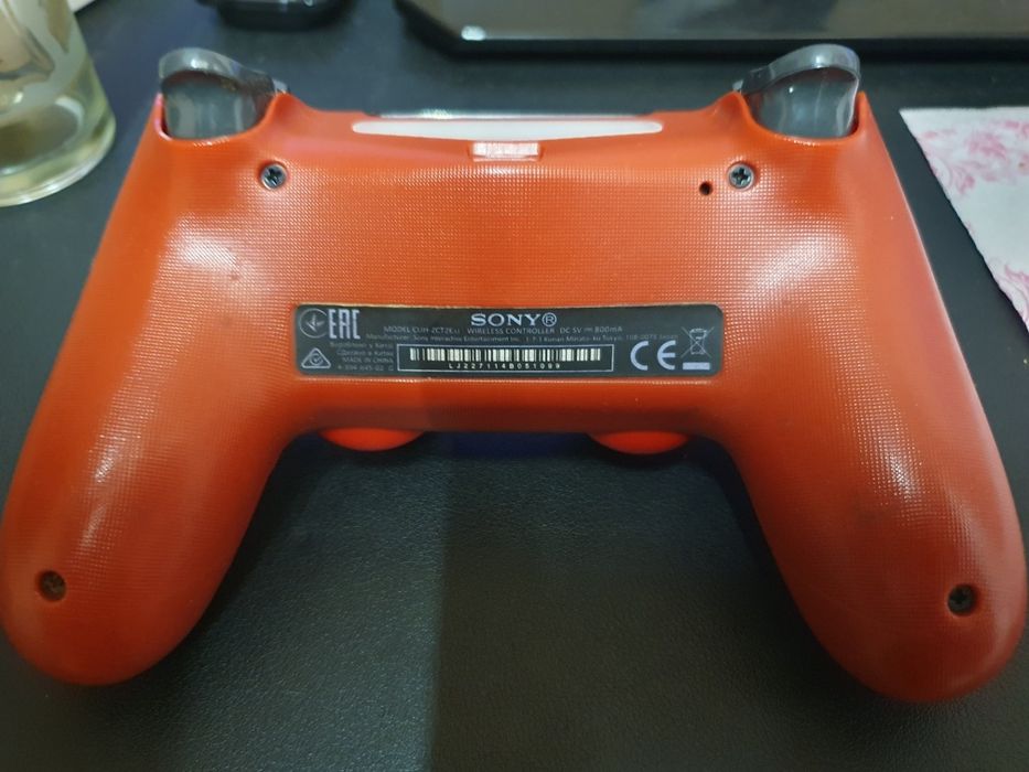 Playstation 4 за части  и controller