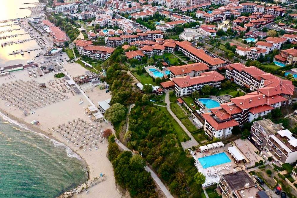 Продава се Двустаен апартамент в Свети Влас - 69 кв.м за 1435 €/кв.м - Снимка #18