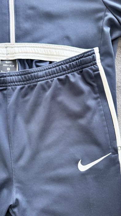 Спортен анцунг - Nike / син