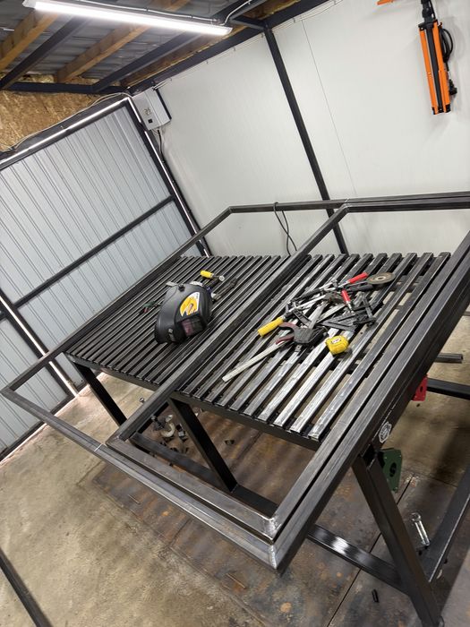 Porti,balustrazi,scari metalice,confectii metalice personalizate