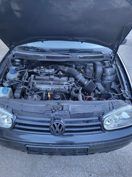 Продавам голф 4 1.9 131 На части