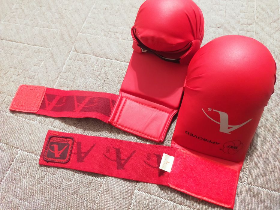 Перчатки для карате