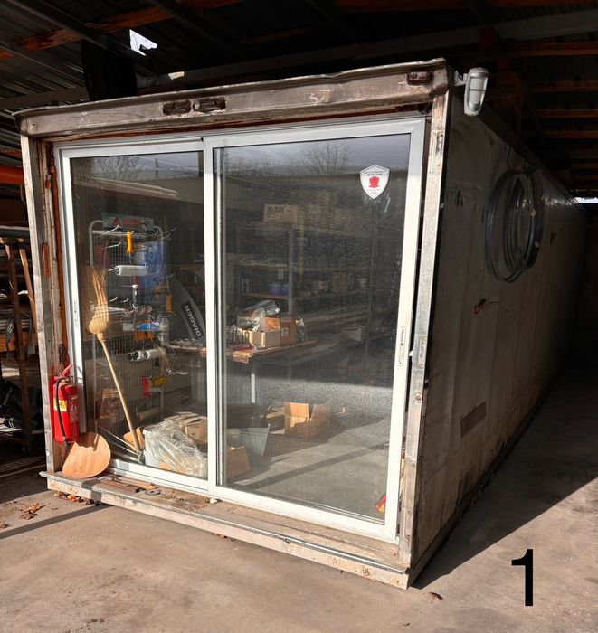 Фургон и  контейнери