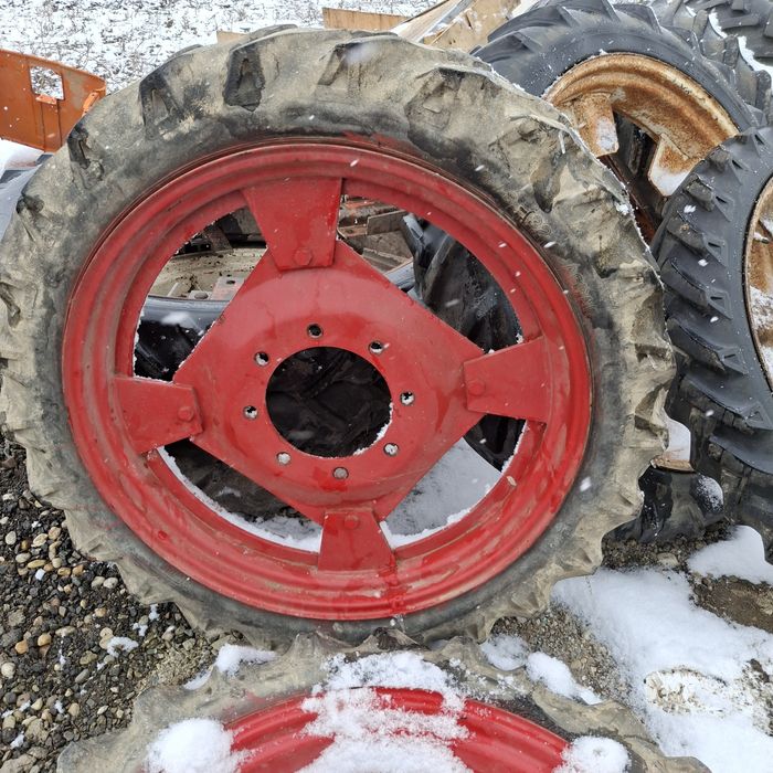 Roti tractor 8,3 R32