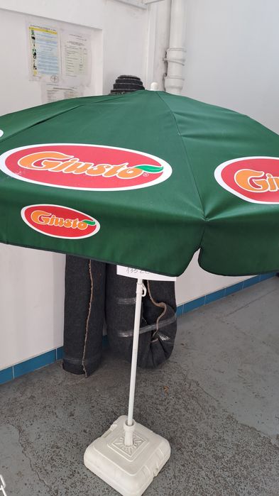 Umbrelă plajă. Umbrela gradina